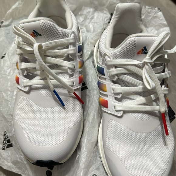 🎉Like New! Worn once Adidas Womens Shoes - Picture 7 of 11